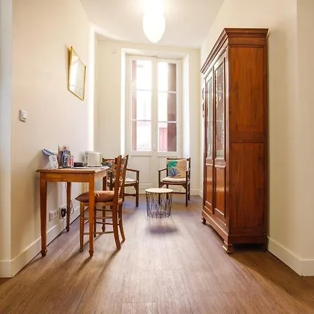 펜션 Maison 15 Pers Centre-ville 코트레